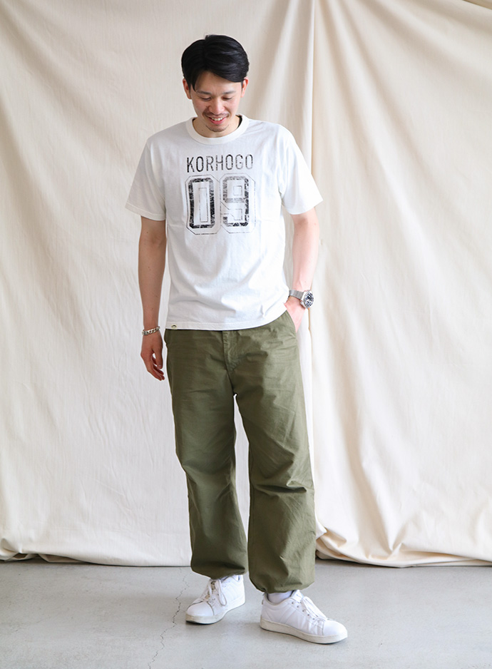 JAPAN BLUE JEANS J286071 NON CARGO PANTSのコーディネート全身