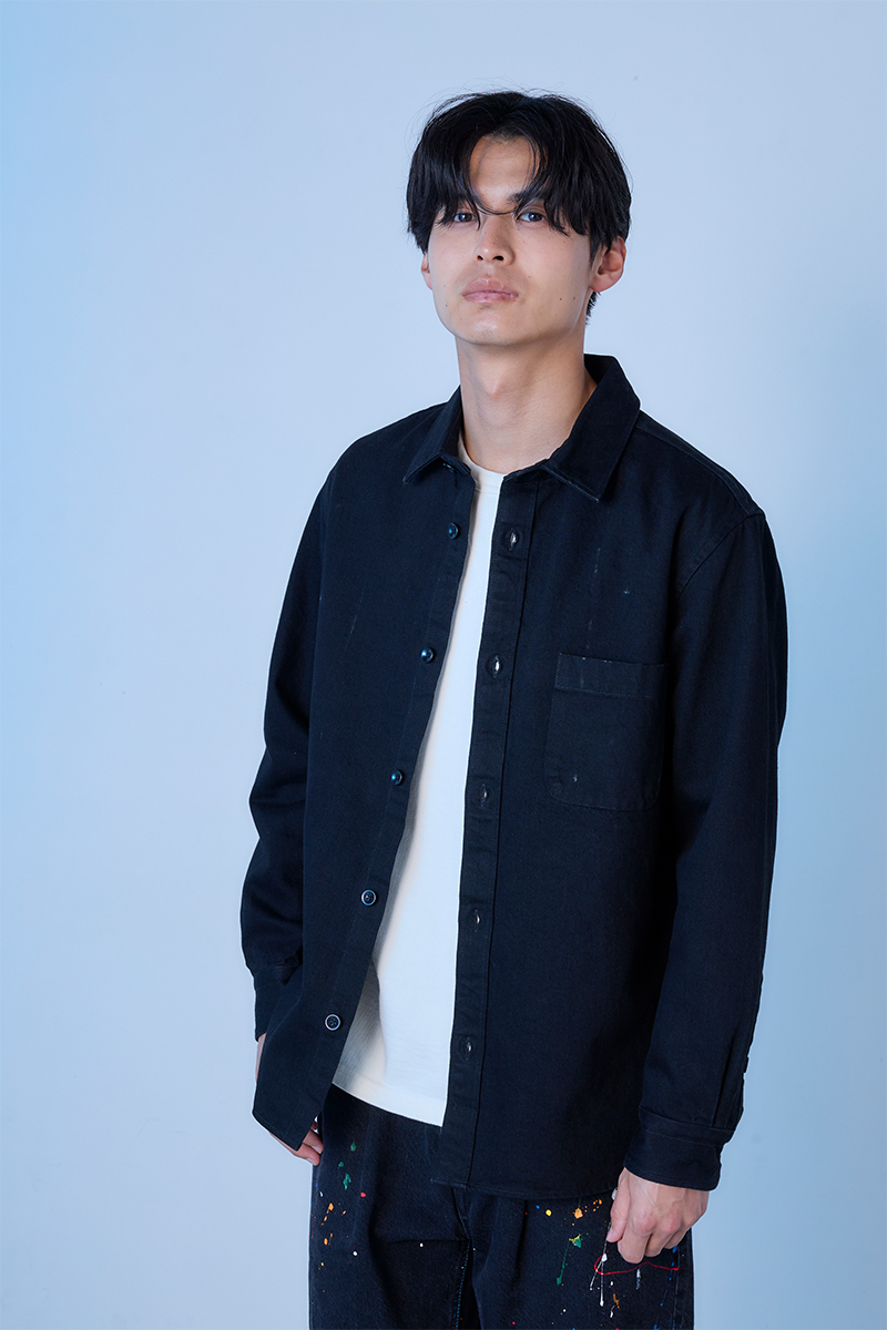 JAPAN BLUE JEANS 13oz Denim shirt　BLK 着用イメージ