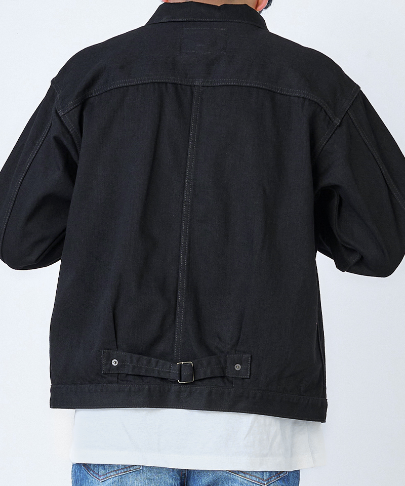 BLACK DENIM JACKET 着用イメージ05