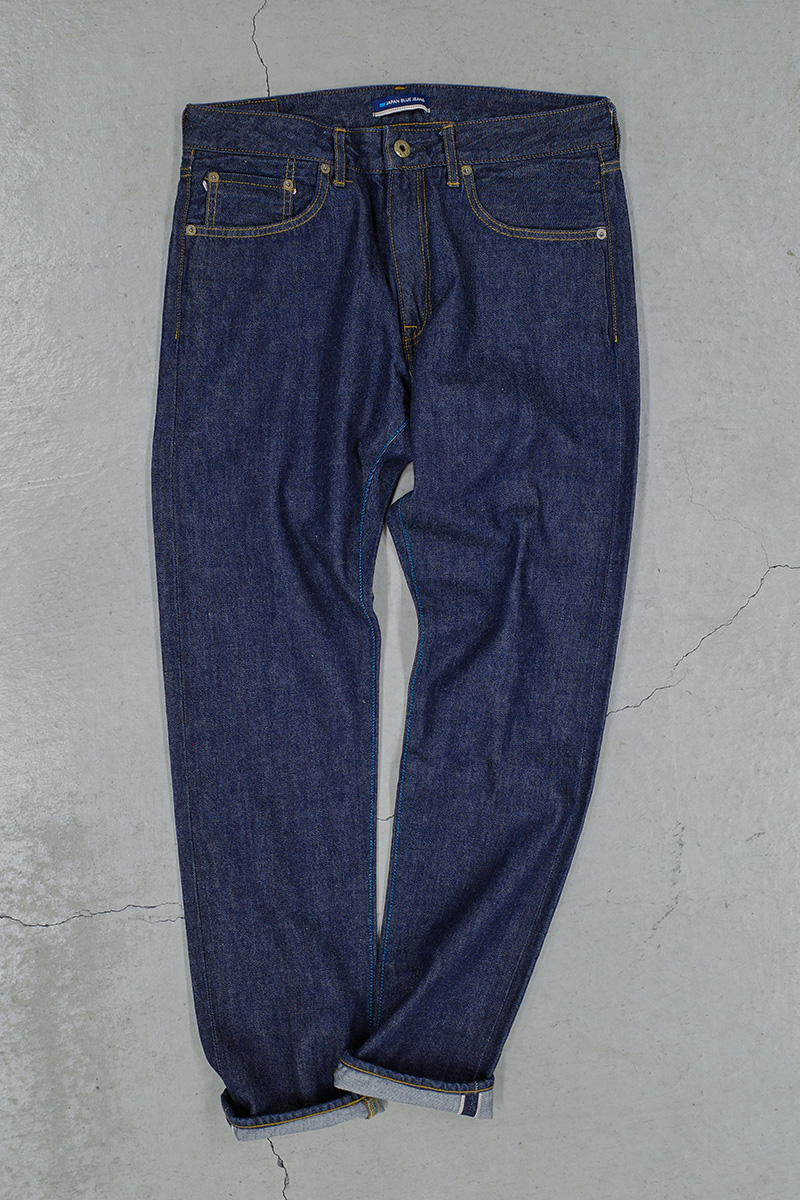 BLUE LABEL CRESTBRIDGE（ブルーレーベルクレストブリッジ）の「ライトオンスデニム リボンワイドパンツ（デニムパンツ）」 - WEAR