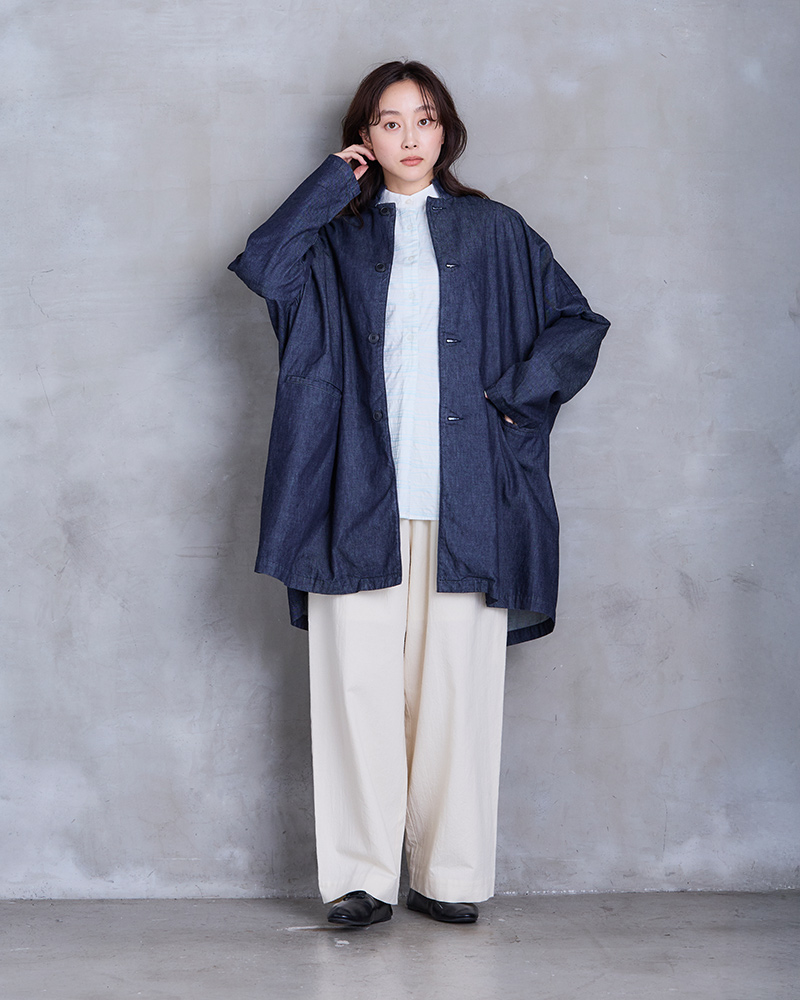 COMFYシリーズホワイトパンツコーディネート