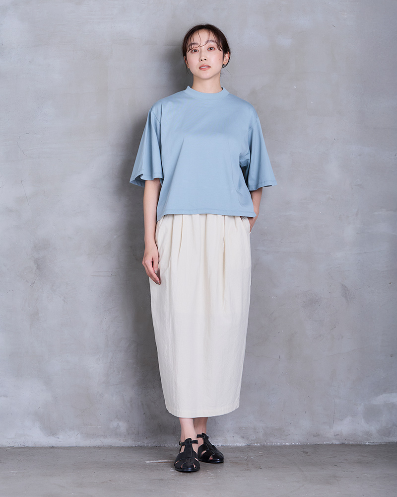 COMFYシリーズホワイトスカートコーディネート